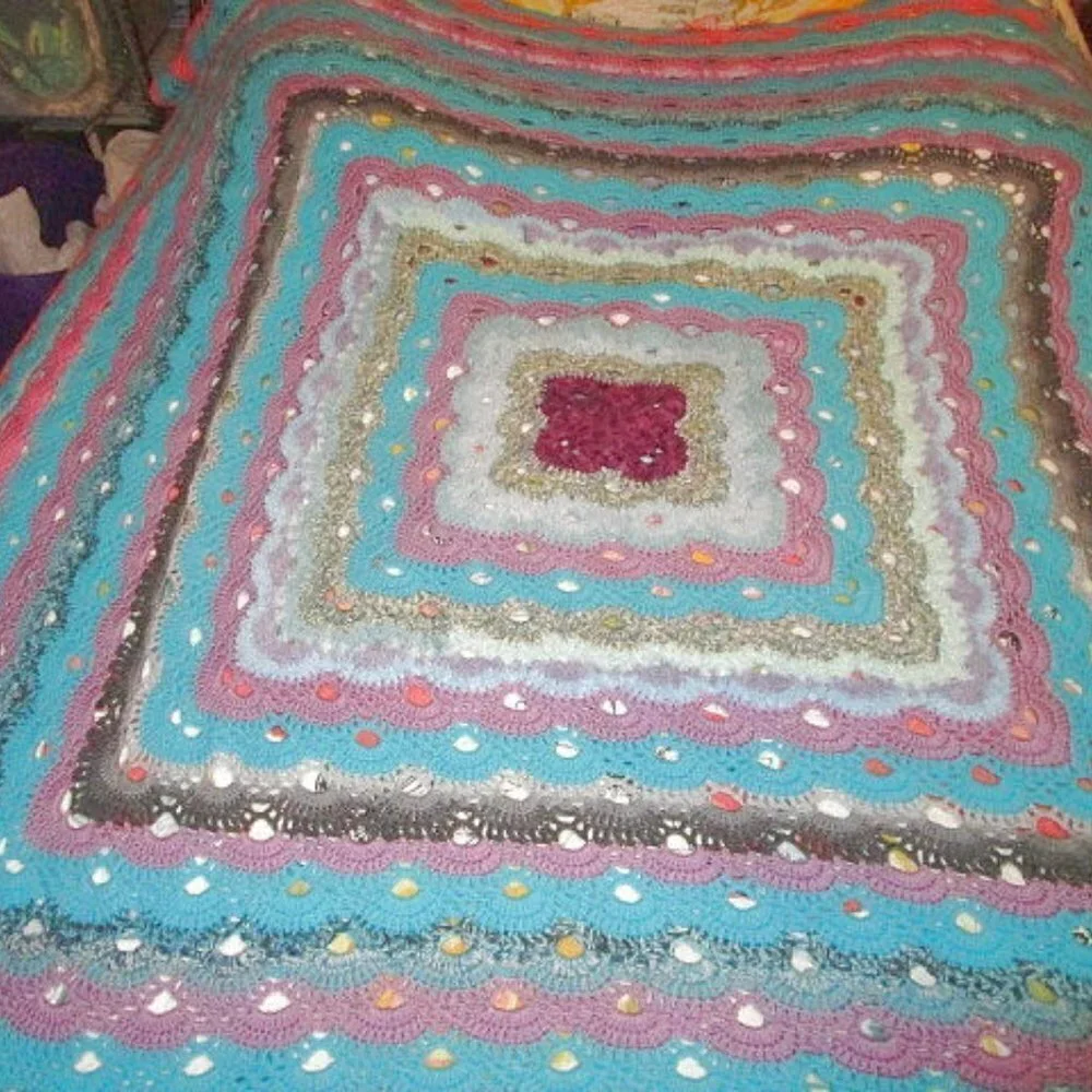 Vtg Crochet Knit Afghan 71